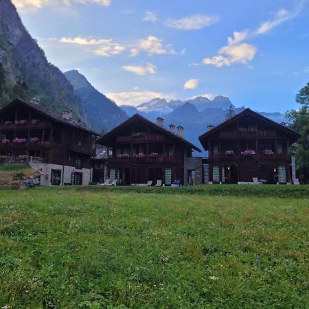 Pietre Gemelle Resort Alagna Exteriör bild